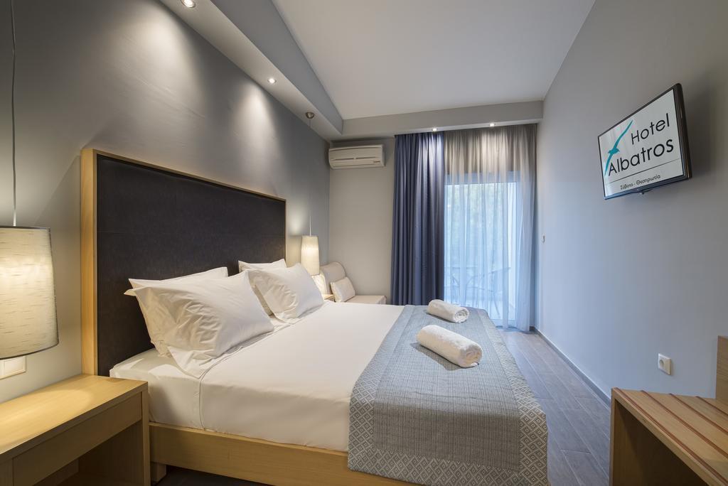 Albatros Hotel Сівота Екстер'єр фото